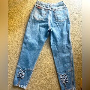Vtg 90s Gitano Denim straight leg blue jeans 28” waist with zippers and bows